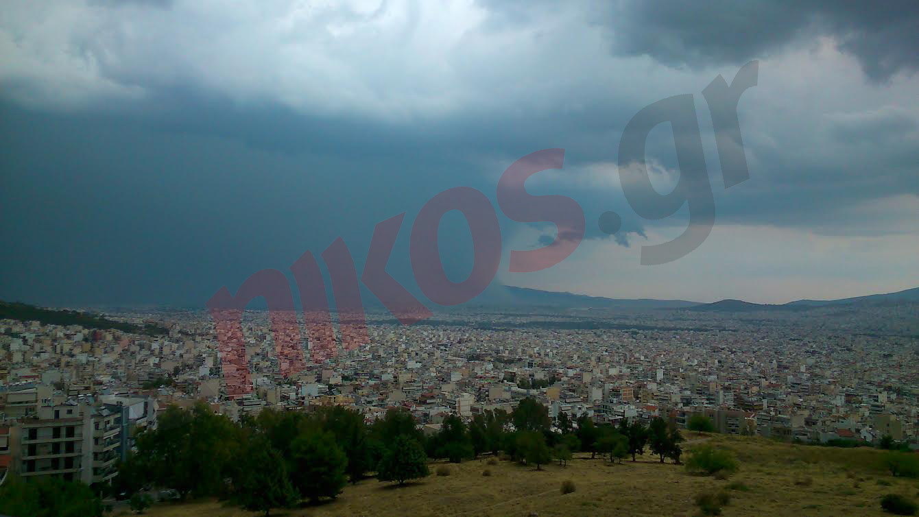Εντυπωσιακή φωτογραφία από την κακοκαιρία στην Αττική