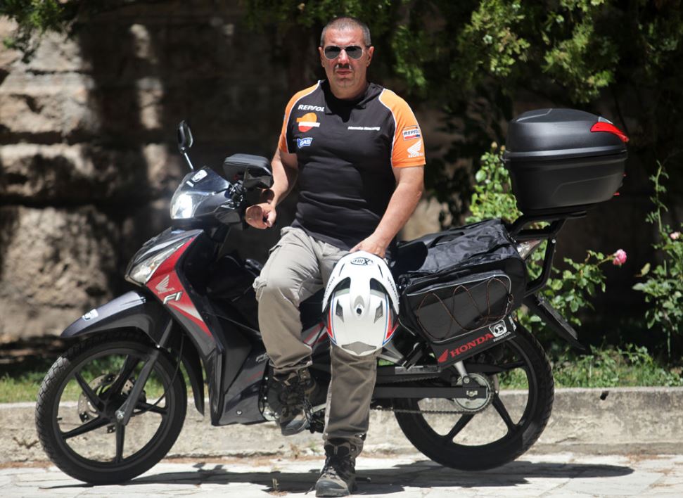 Αθήνα – Τόκιο με παπάκι – ΦΩΤΟ