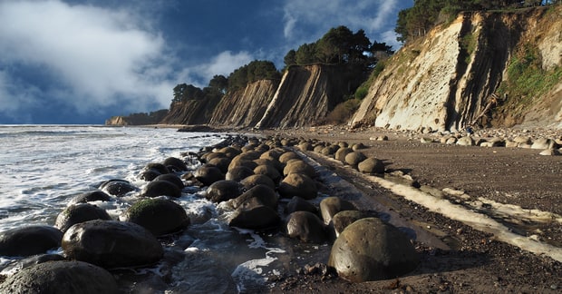 Bowling Ball Beach: Schooner Gulch State Beach, California