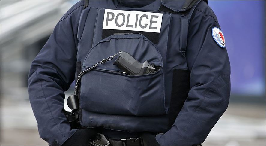 Ένοπλος έχει ταμπουρωθεί σε ξενοδοχείο της Νότιας Γαλλίας – ΤΩΡΑ