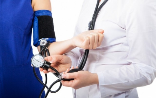 Υπέρταση: Πώς μπορεί να αντιμετωπιστεί χωρίς φάρμακα