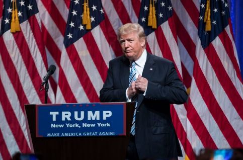 Και επίσημα υποψήφιος των Ρεπουμπλικάνων ο Τραμπ