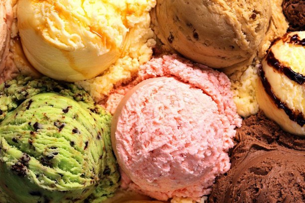 Το παγωτό που φωσφορίζει στο σκοτάδι