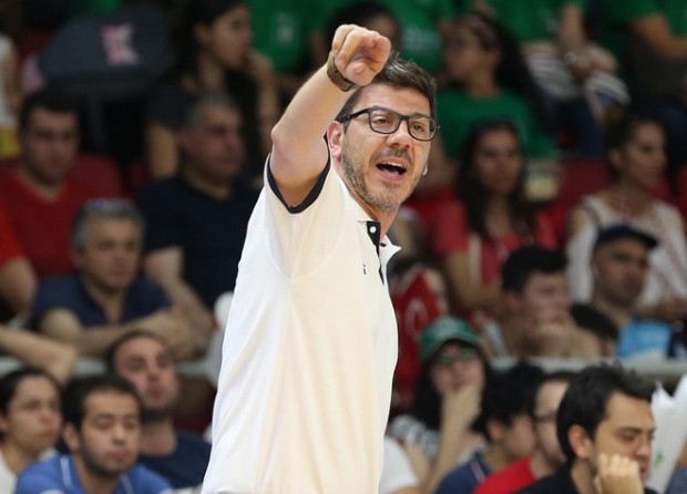 Κατσικάρης: Η ομάδα μαθαίνει γρήγορα