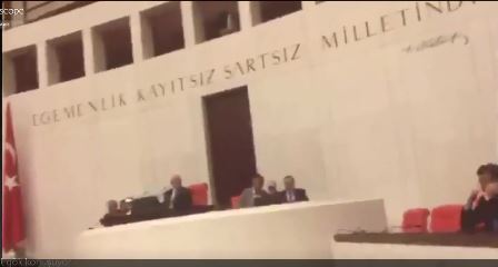 ΒΙΝΤΕΟ από τη στιγμή της επίθεσης στο τουρκικό κοινοβούλιο