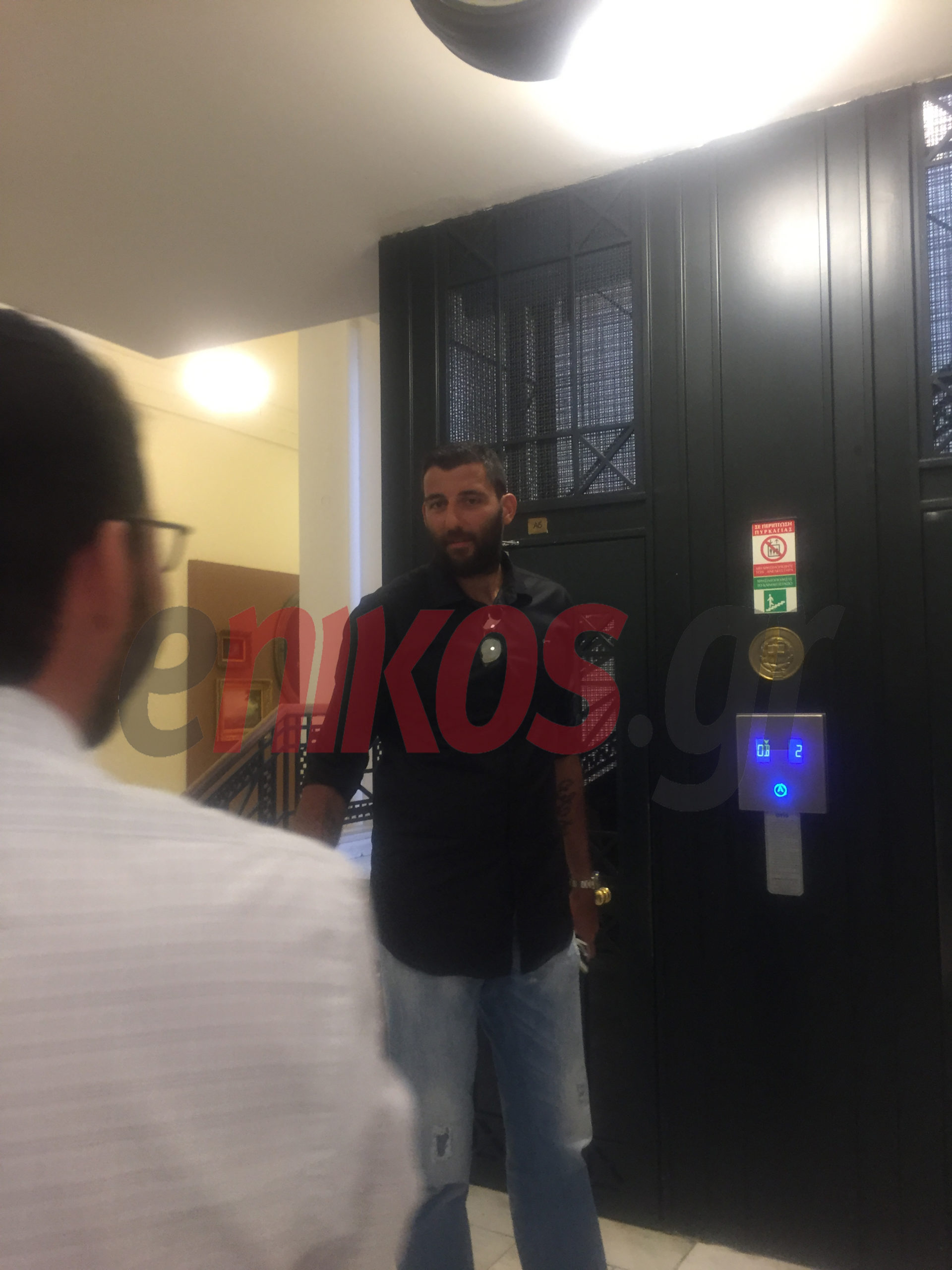 Τι δουλειά είχε ο Γιάννης Μπουρούσης στη Βουλή;