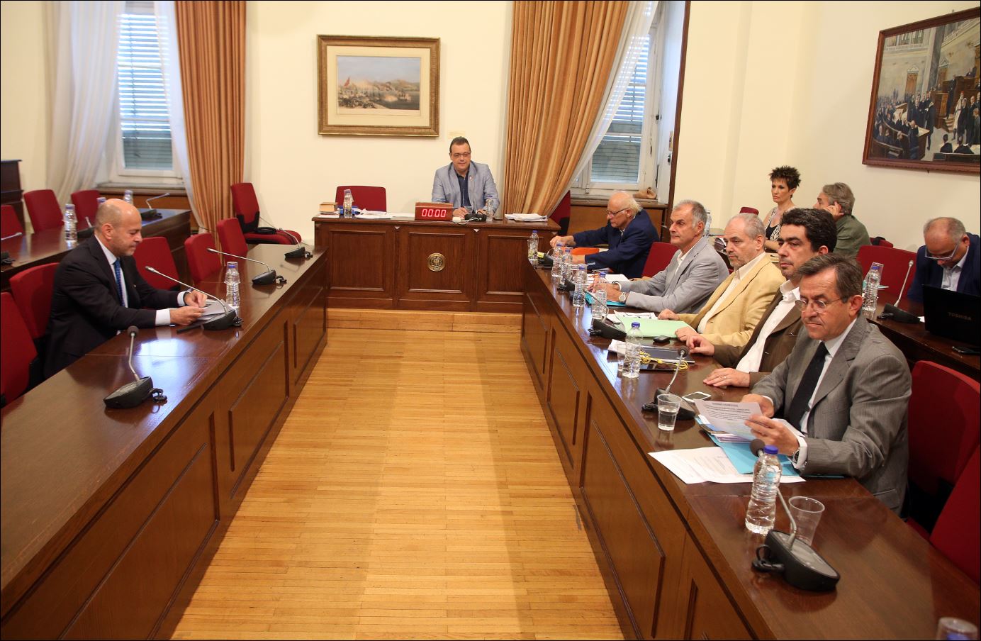 Ο έντονος διάλογος του Αλαφούζου με τον Νικολόπουλο στην Εξεταστική Επιτροπή της Βουλής – ΒΙΝΤΕΟ