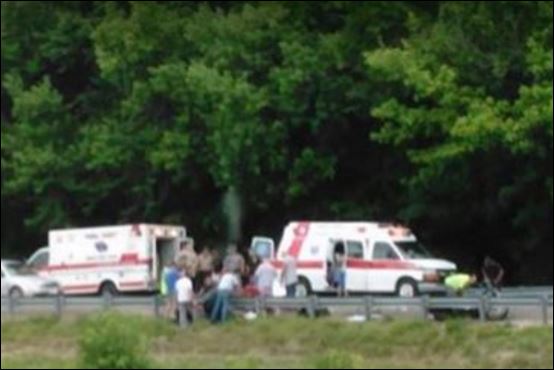 Μυστήριο με τη φιγούρα πάνω από τη σορό του μοτοσικλετιστή – ΦΩΤΟ