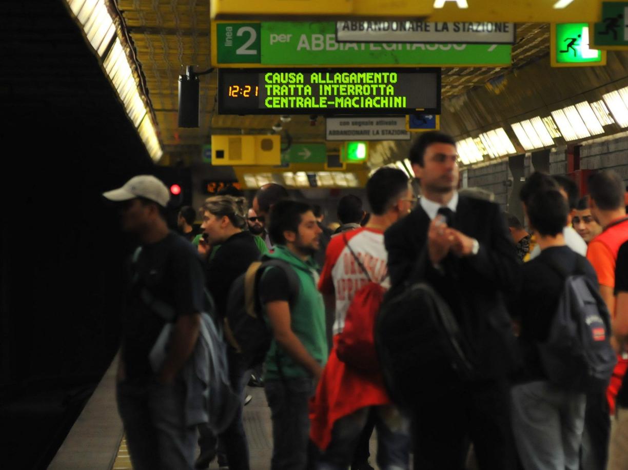 Εκκενώθηκε σταθμός του μετρό στο Μιλάνο – Βρέθηκε ύποπτο αντικείμενο – ΤΩΡΑ