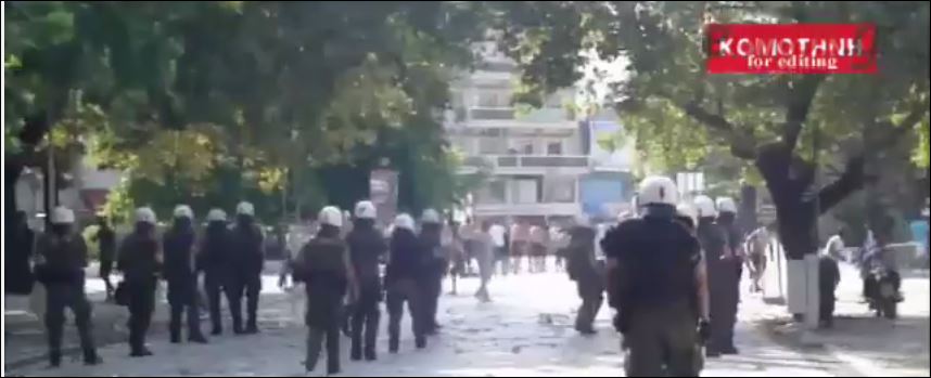 Επεισόδια μεταξύ ακροδεξιών και αστυνομικών στην Κομοτηνή – ΒΙΝΤΕΟ