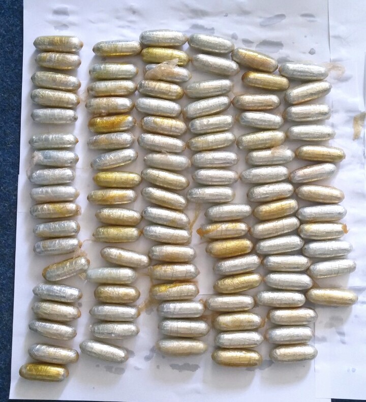 Συνελήφθη 24χρονη που κατάπιε 100 σακουλάκια με κοκαΐνη