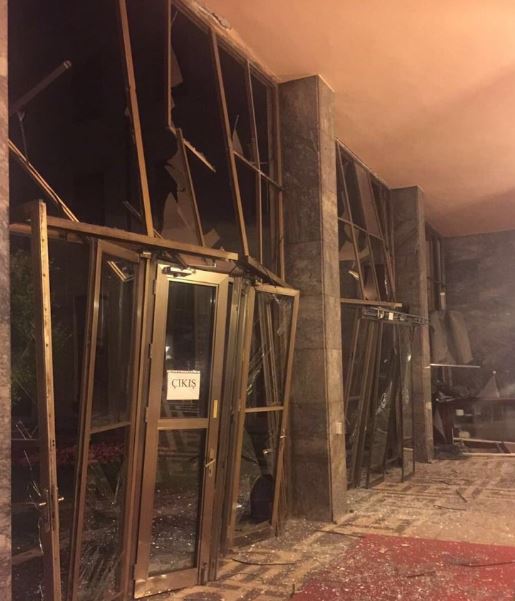 Νέα επίθεση στο τουρκικό κοινοβούλιο – ΦΩΤΟ