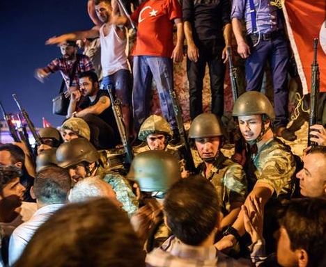 Τουρκία – Διαφεύγουν ορισμένοι πραξικοπηματίες