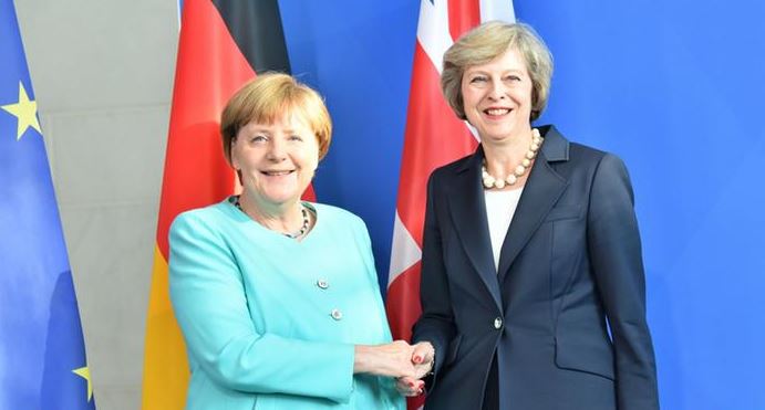 Τι συζήτησαν Μέρκελ-Μέι