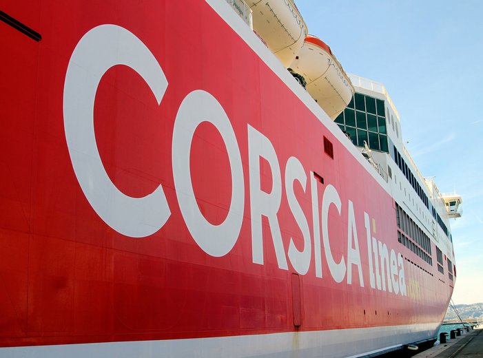 Συναγερμός στο λιμάνι της Μασσαλίας – Ύποπτη έκρηξη οδήγησε σε εκκένωση πλοίου