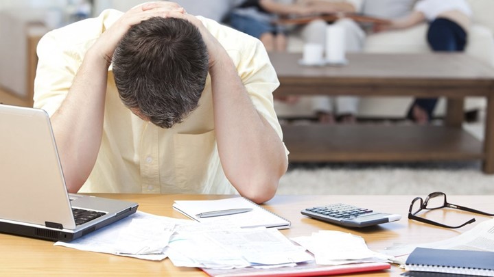 Τελεσίγραφο σε εκατοντάδες χιλιάδες δανειολήπτες με «κόκκινες» οφειλές