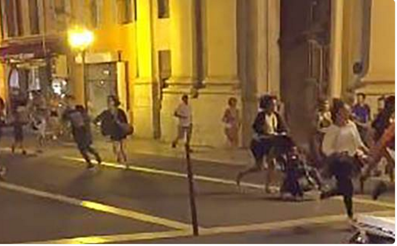 Νέο ΒΙΝΤΕΟ από τη Νίκαια στη Γαλλία – Δεκάδες οι νεκροί