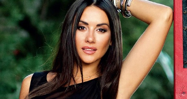 Η Χριστίνα Μουστάκα δροσίζεται και η θερμοκρασία ανεβαίνει – ΦΩΤΟ