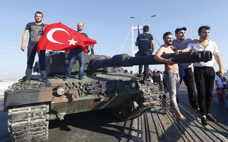 Έκθεση του ΓΕΕΘΑ είχε προβλέψει το πραξικόπημα στην Τουρκία