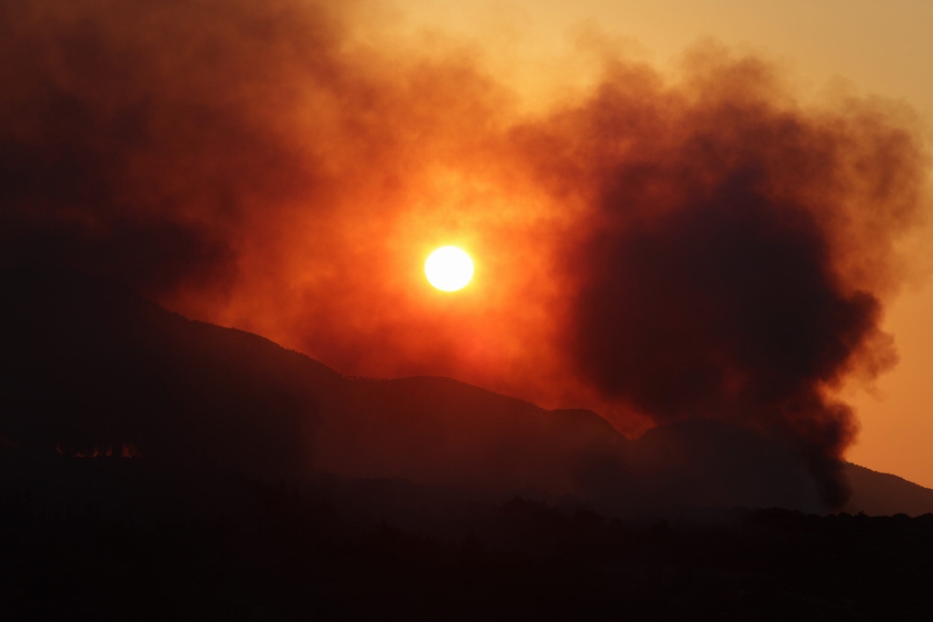 Πατέρας και γιος συνελήφθησαν για τη φωτιά στη Σάμο – ΤΩΡΑ