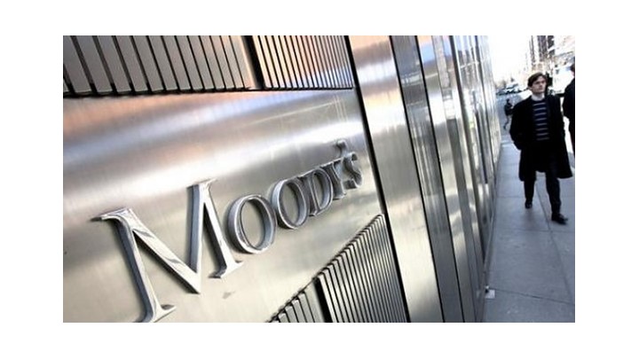 Moody’s: Σταθεροποίηση των συνθηκών στην Ελλάδα