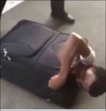 Έχει ύψος 1.80 και κατάφερε να περάσει τα σύνορα μέσα σε μία… βαλίτσα – ΒΙΝΤΕΟ