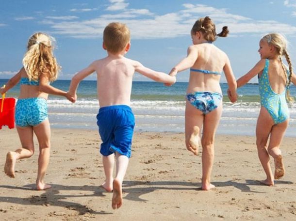 Κολατσιό στην παραλία: Τι πρέπει να τρώει το παιδί;