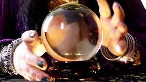 Οργιάζει η φάμπρικα των μέντιουμ – “Λύνουν μάγια” με το αζημίωτο