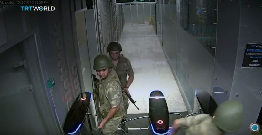 ΒΙΝΤΕΟ-Ντοκουμέντο με την εισβολή πραξικοπηματιών στο TRT