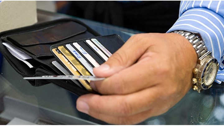 Πώς θα πληρώσετε τους φόρους σε δόσεις