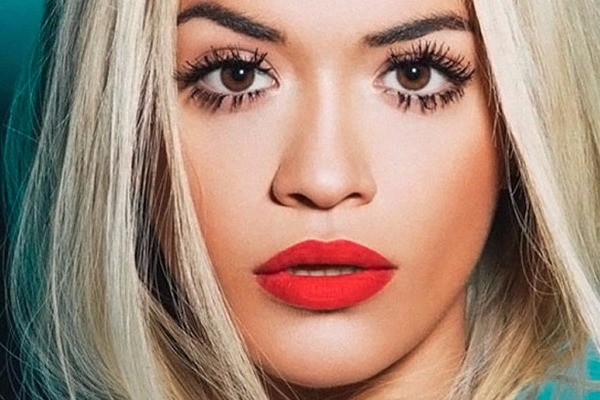 Από το νοσοκομείο στην παραλία η Ρίτα Όρα – ΦΩΤΟ