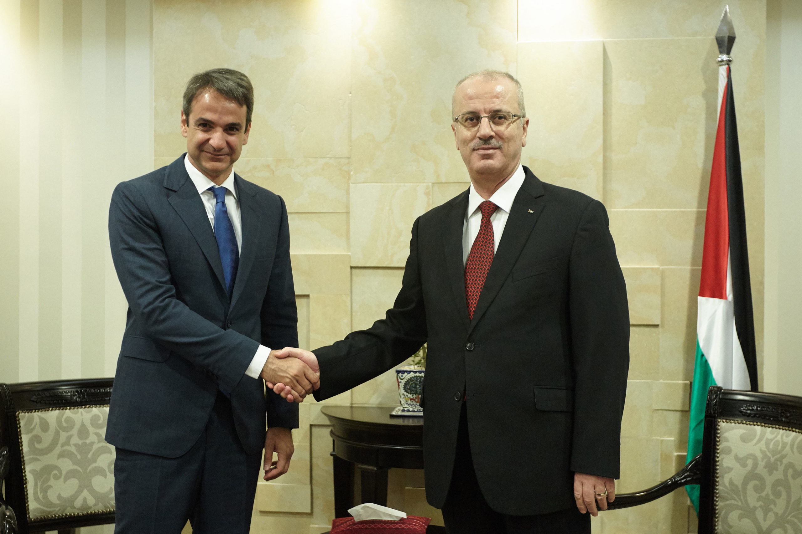 Τι συζήτησε ο Μητσοτάκης με τον Πρωθυπουργό της Παλαιστίνης – ΒΙΝΤΕΟ