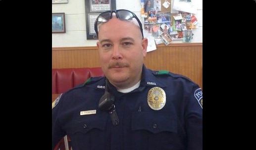 Αυτός είναι ο ένας από τους πέντε νεκρούς αστυνομικούς – ΦΩΤΟ