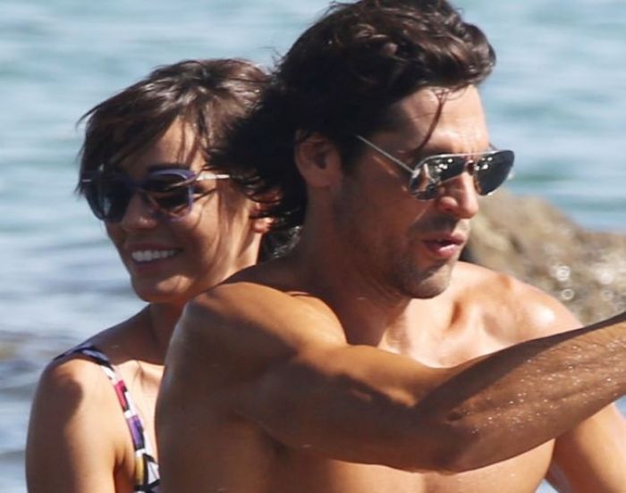 Σπαλιάρας και Παπαγγελή μαζί στην παραλία – ΦΩΤΟ