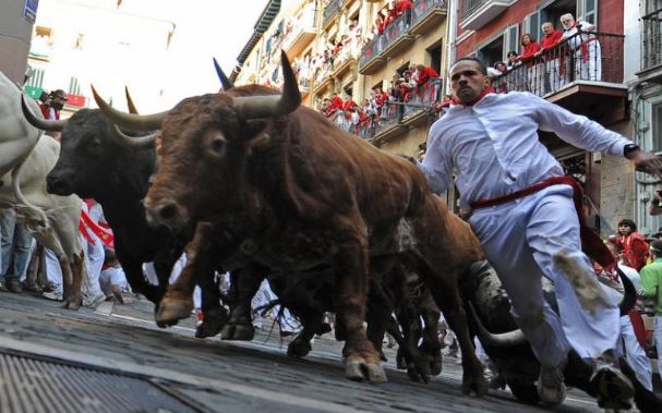 Παμπλόνα – Ένας νεκρός και δύο τραυματίες στις ταυροδρομίες