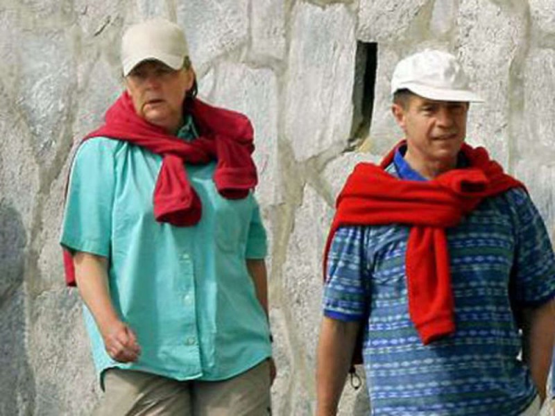 Η Μέρκελ διέκοψε τις διακοπές της – Έκτακτη συνέντευξη Τύπου για την τρομοκρατία