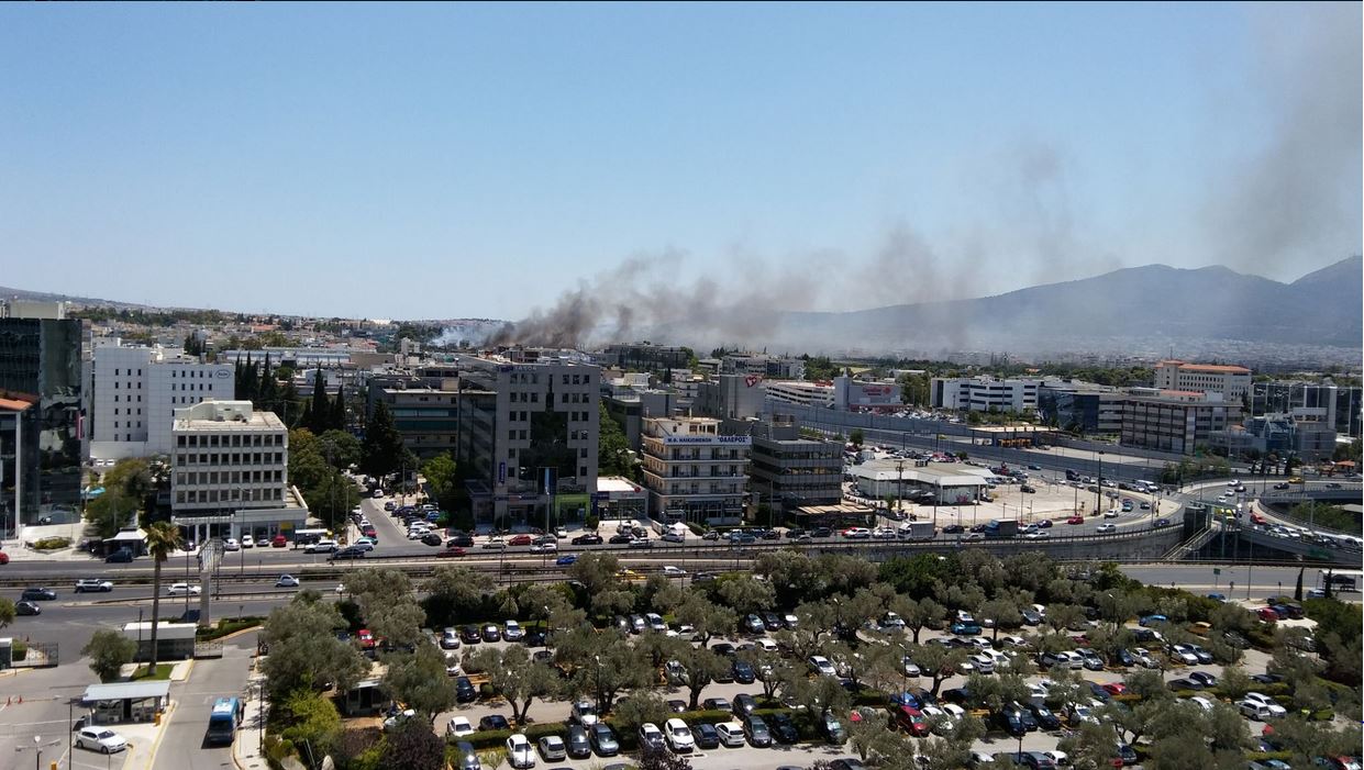 Νέες ΦΩΤΟ από τη φωτιά στο Μαρούσι