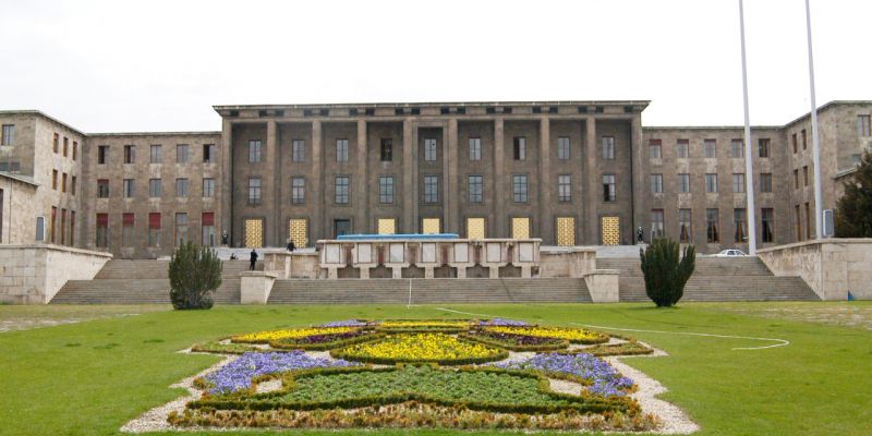 Ο Ερντογάν τοποθετεί αντιπυραυλική ασπίδα στην τουρκική Βουλή