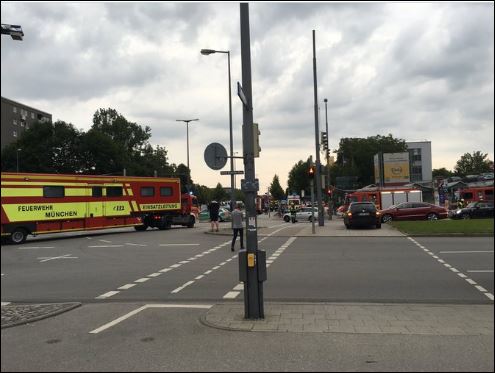 ΦΩΤΟ από την αστυνομική επιχείρηση στο εμπορικό κέντρο του Μονάχου