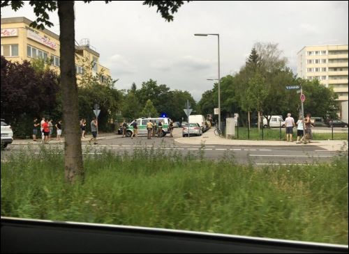 Σκηνές πανικού έξω από το εμπορικό κέντρο στο Μόναχο – ΒΙΝΤΕΟ