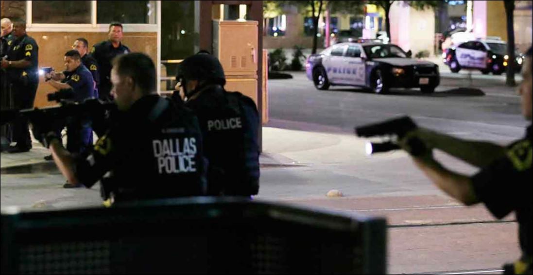 Ο δράστης της ένοπλης επίθεσης στο Ντάλας: Ήθελα να σκοτώσω λευκούς αστυνομικούς