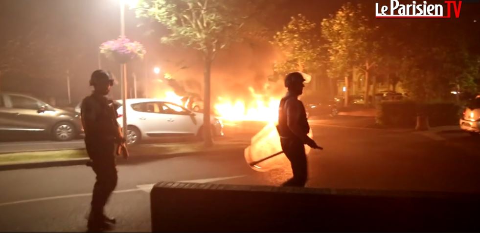 Συνεχίστηκαν για δεύτερη νύχτα τα επεισόδια στο Παρίσι – ΦΩΤΟ