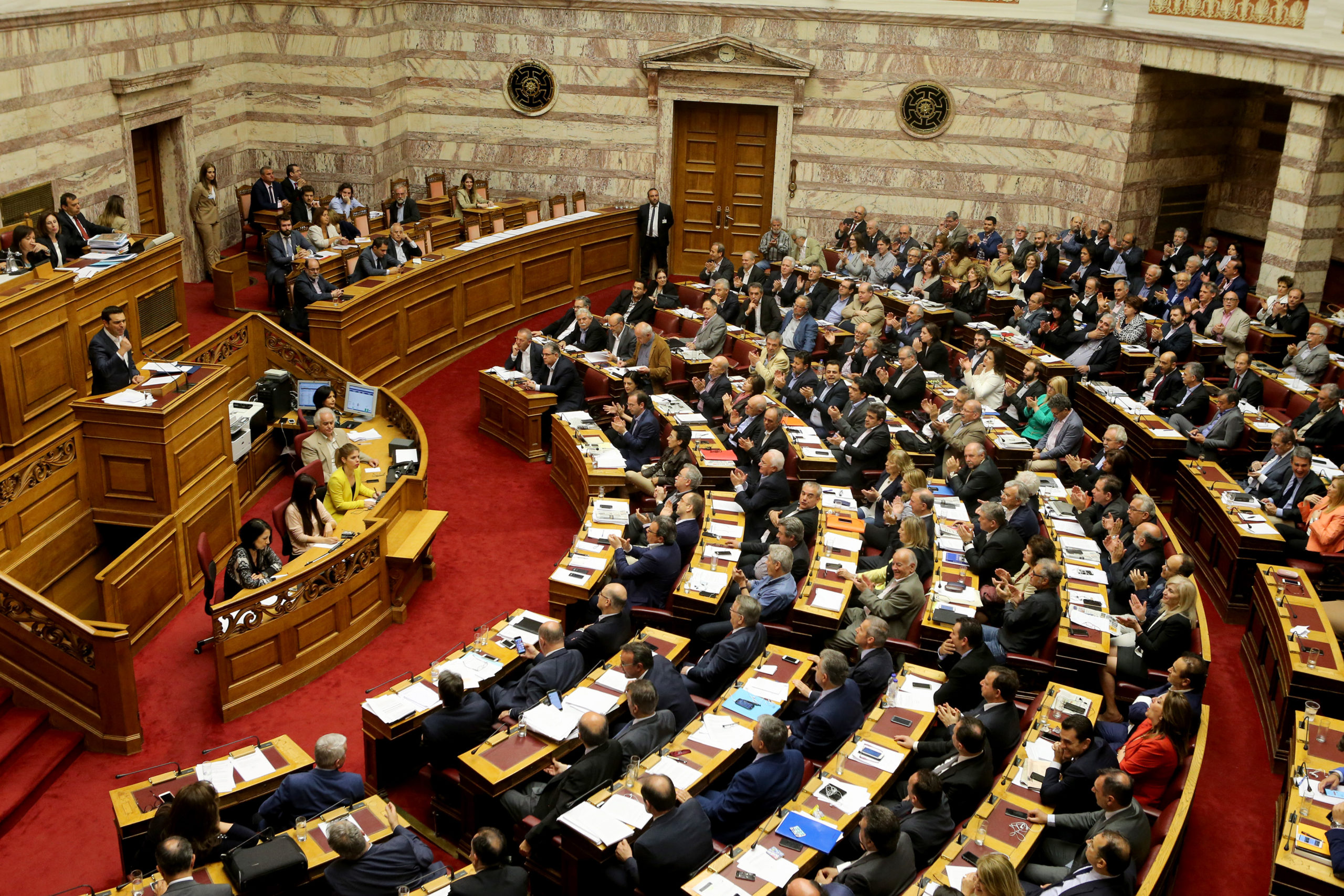 Ενός λεπτού σιγή στη βουλή για τα θύματα της τουρκικής εισβολής στην Κύπρο