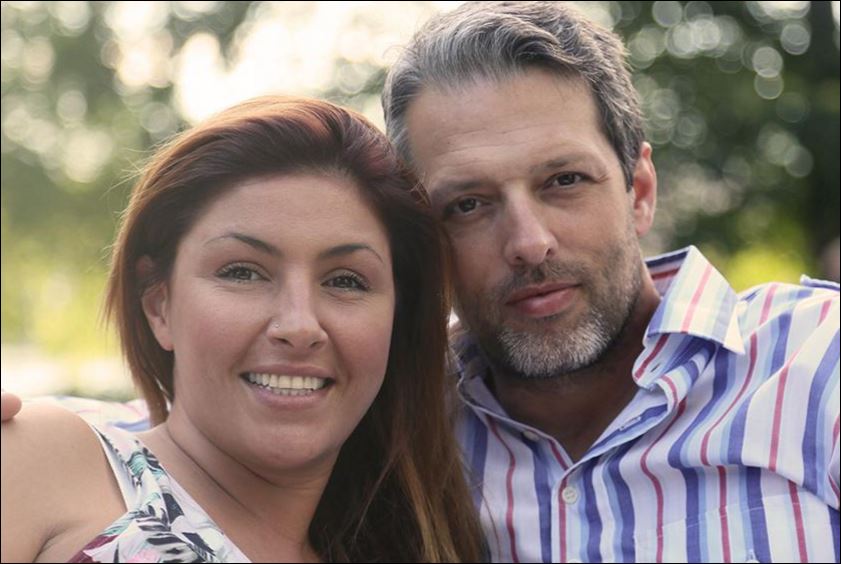 H τρυφερή ΦΩΤΟ της Παπαρίζου με τον σύζυγό της