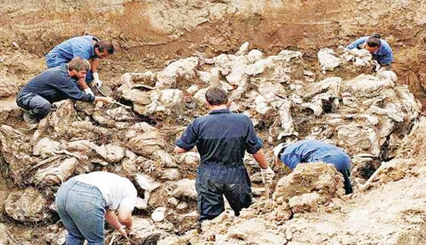 Βρέθηκαν ομαδικοί τάφοι αγνοουμένων στο λιμάνι της Κερύνειας