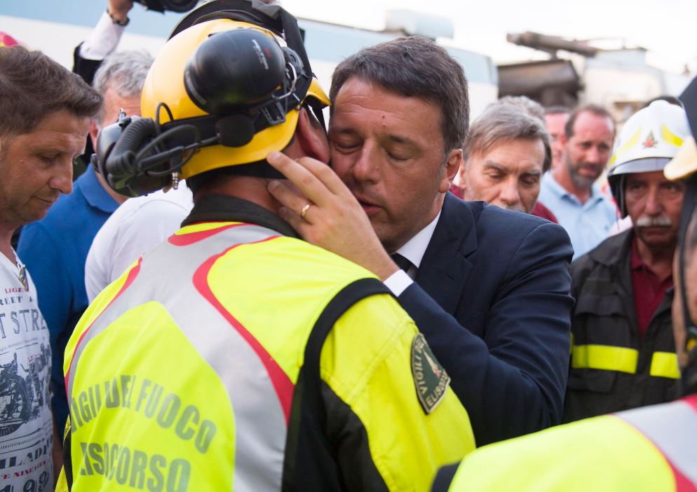 Ιταλία: Στον τόπο του δυστυχήματος ο Ρέντσι – ΦΩΤΟ