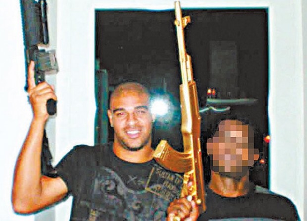 Ο Βραζιλιάνος γκολτζής που έγινε αρχηγός συμμορίας στις φαβέλες – ΦΩΤΟ