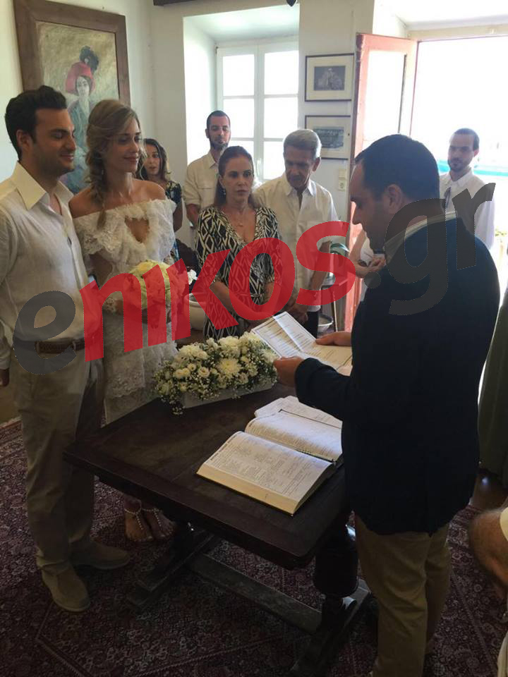 Στο δημαρχείο της Μυκόνου ο γάμος των 5 εκατ. ευρώ – ΒΙΝΤΕΟ