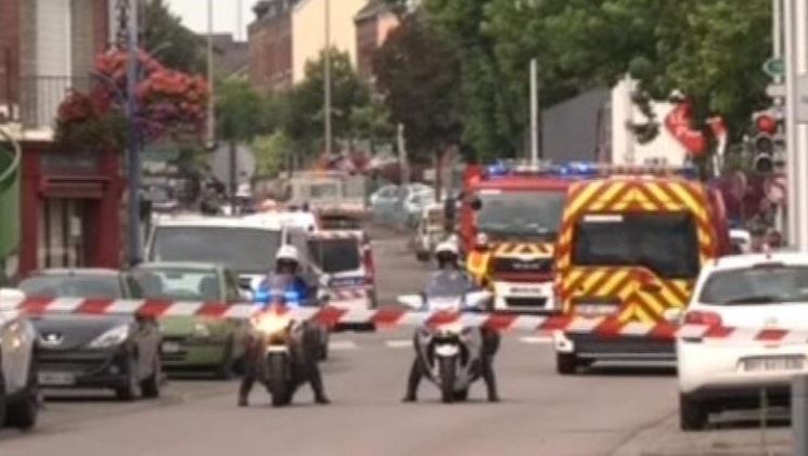 Νεκρός ο ιερέας της εκκλησίας στη Νορμανδία – ΤΩΡΑ