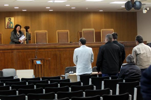 Μάρτυρας στη δίκη της ΧΑ: Η παρέα του Φύσσα ήταν αμυνόμενη